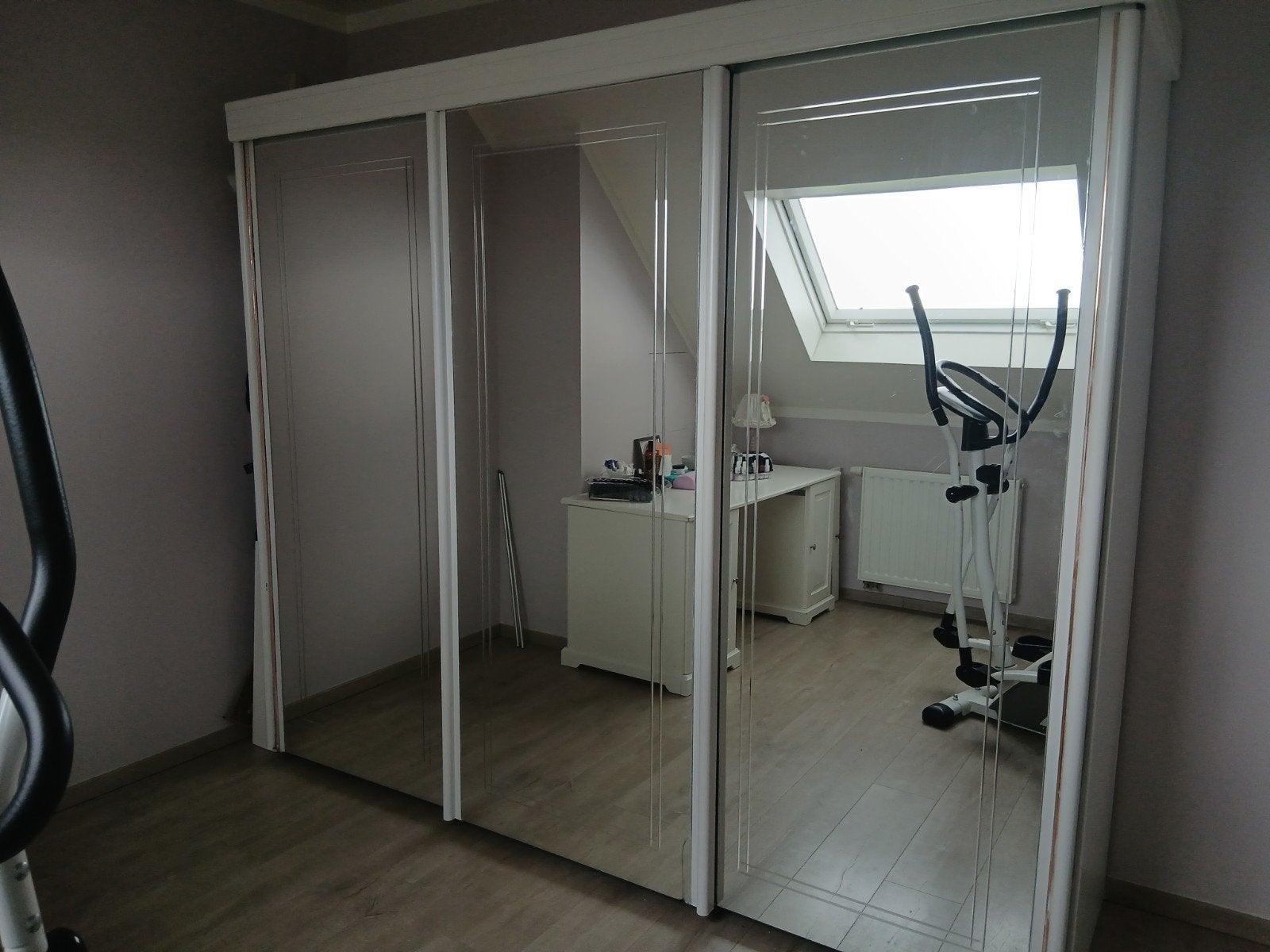 Kleerkast met schuifdeuren en spiegels, Huis en Inrichting, Ophalen