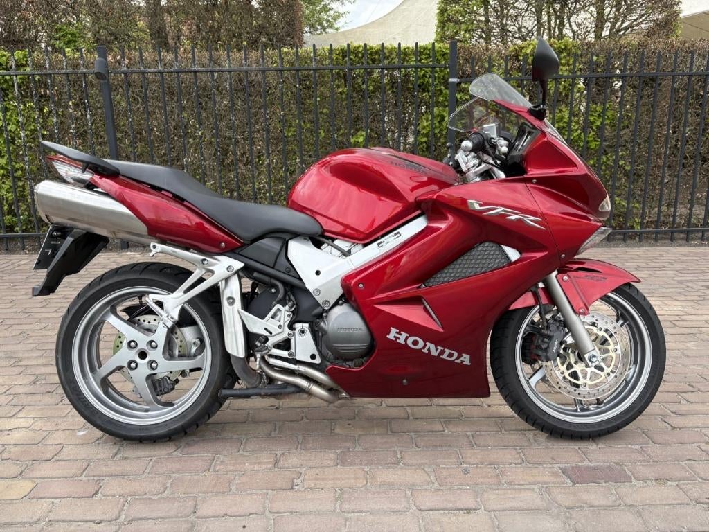 Honda VFR 800 V-Tec, Motoren, Motoren | Honda, 4 cilinders, Motorrijbewijs A, Meer dan 35 kW, Handgeschakeld