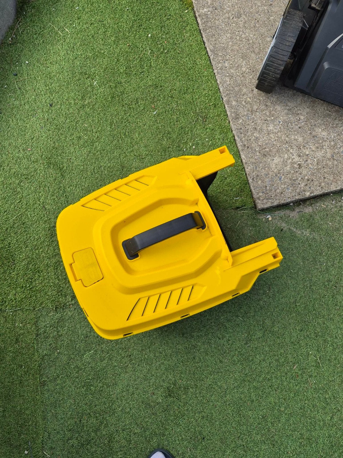 Grasmaaier, Tuin en Terras, Ophalen, Elektrische grasmaaier, Zo goed als nieuw, Opvangbak