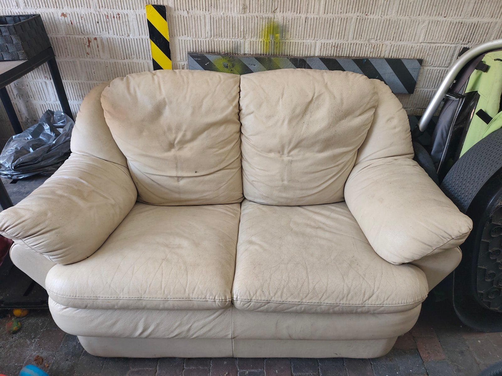 Gratis Leren zetel, Enlèvement