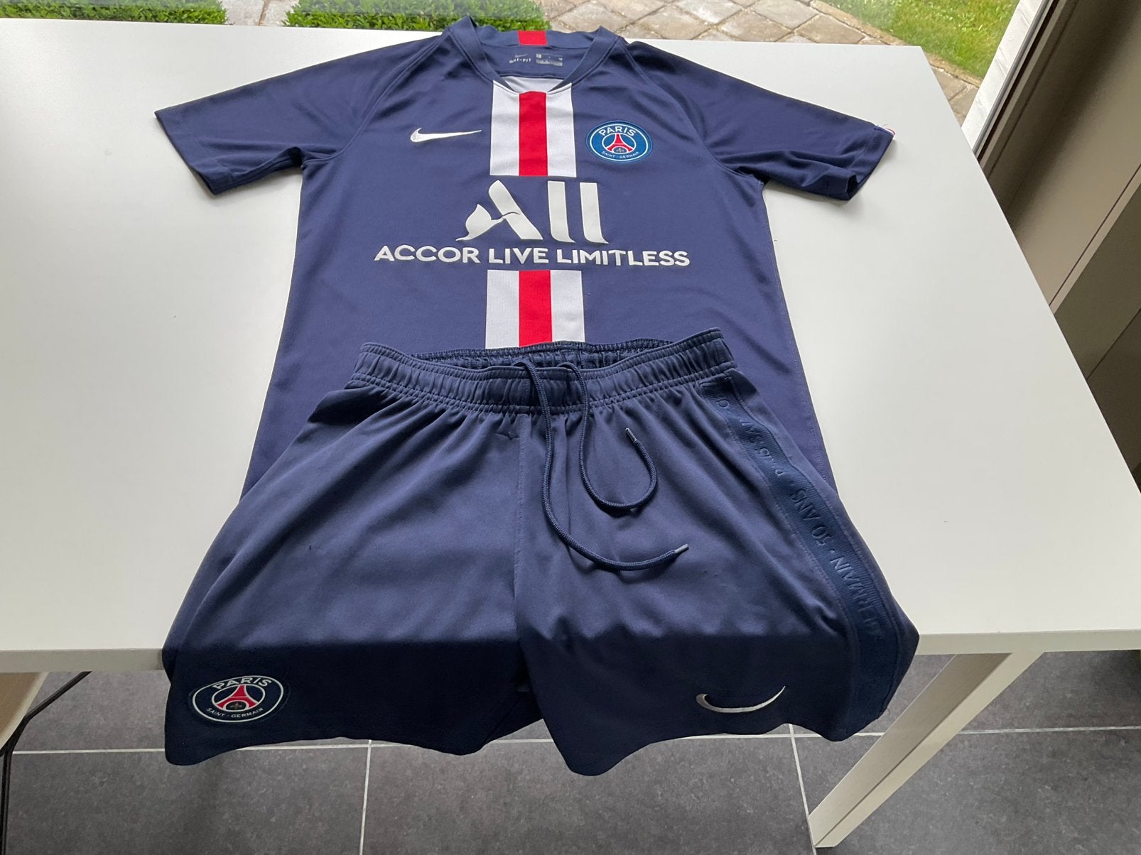 Voetbalset Paris Saint Germain, Maat S, Ophalen of Verzenden, Gebruikt, Set