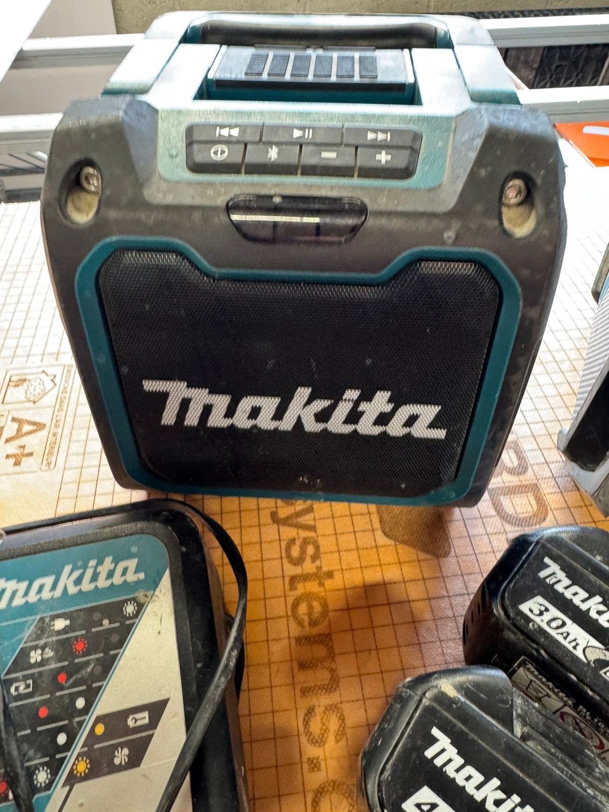 Makita DRM 200, Enlèvement