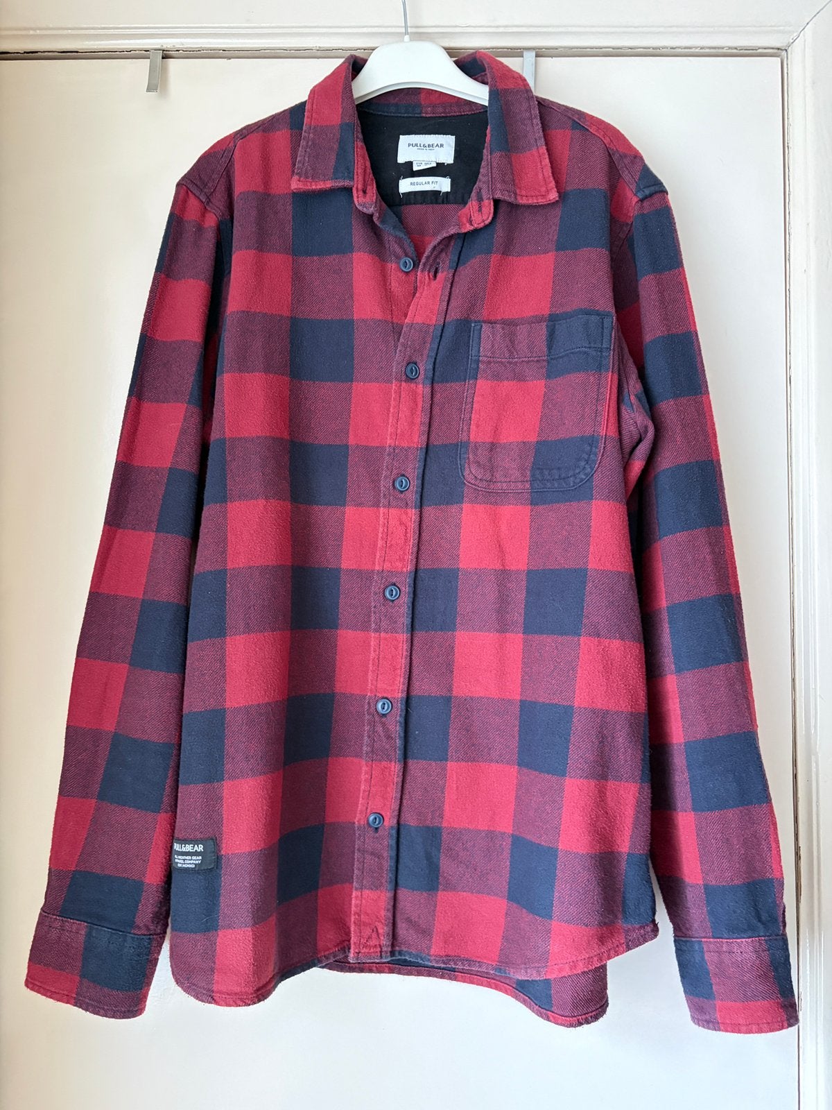 Chemise homme à grands carreaux rouge et noir Pull&Bear  M, Vêtements | Hommes, Enlèvement ou Envoi, Comme neuf, Bleu