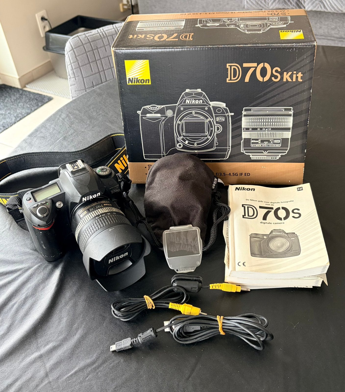 Nikon camera D70s met lens voor scherpte en in en uitzoemen, Audio, Tv en Foto, Ophalen, Gebruikt, Screenprotector, Nikon