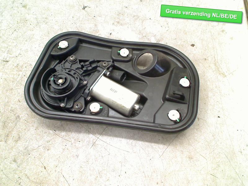 SERRURE DE PORTE AVANT DROITE A6 Avant (C7) (4G0837004), Dhr. R. de Gouw, Audi, Utilisé, Droite