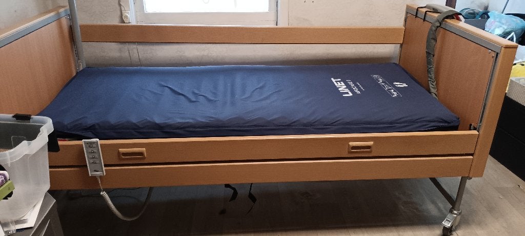 Matelas anti-escarres LINET avec pompe, Maison & Meubles, Chambre à coucher | Matelas & Sommiers, 90 cm, Matelas, Enlèvement, 200 cm