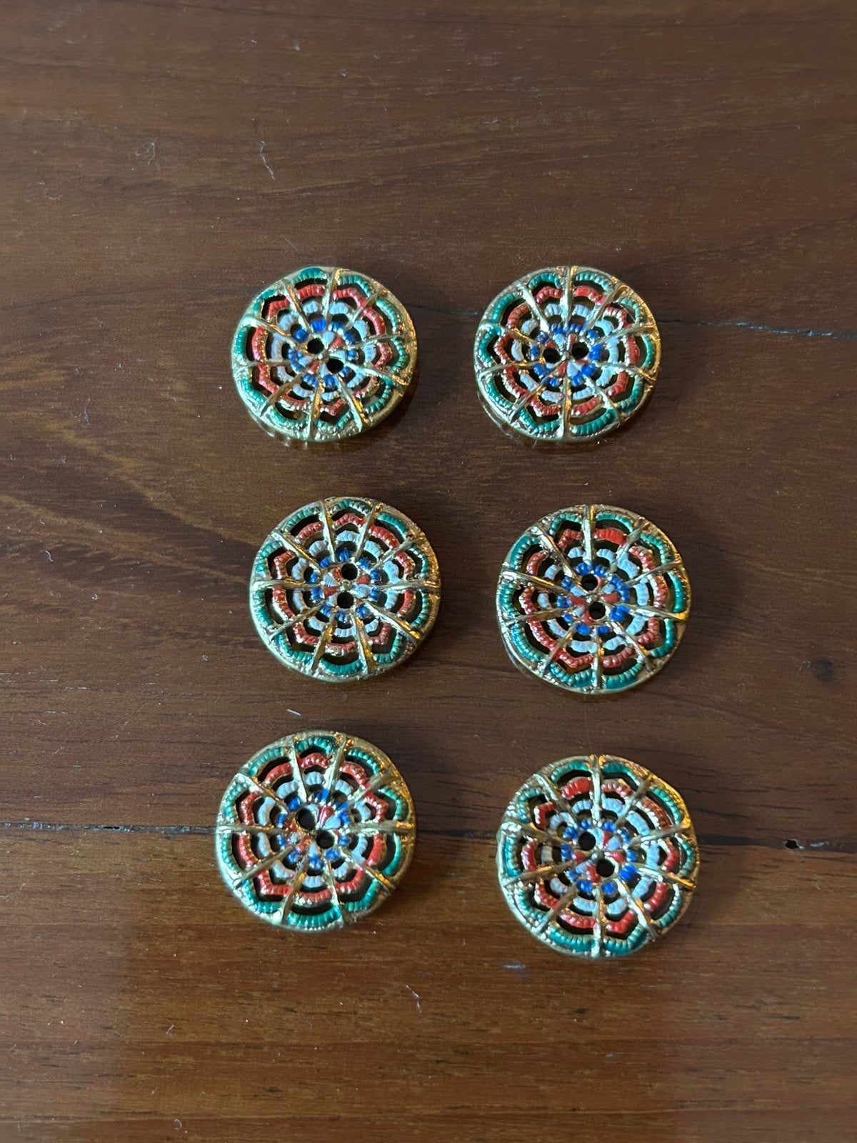 6 vintage knopen, metaal met polychrome decoratie, 1,5 cm, Hobby en Vrije tijd, Ophalen, Zo goed als nieuw