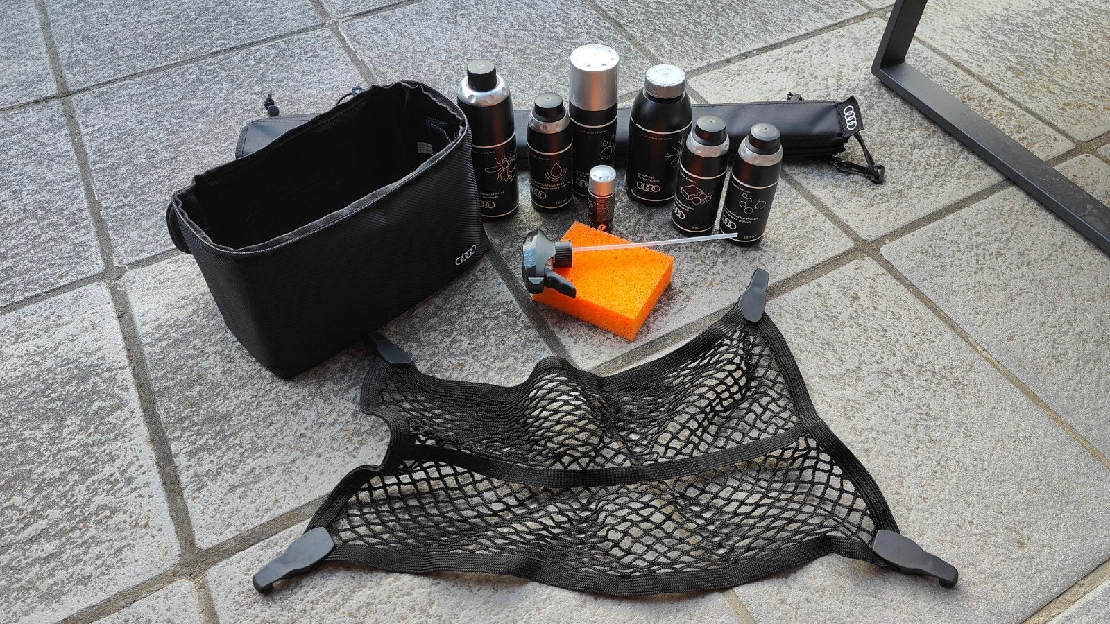 Accessoires Audi: Kit entretien, Tapis, Filets, Enlèvement ou Envoi