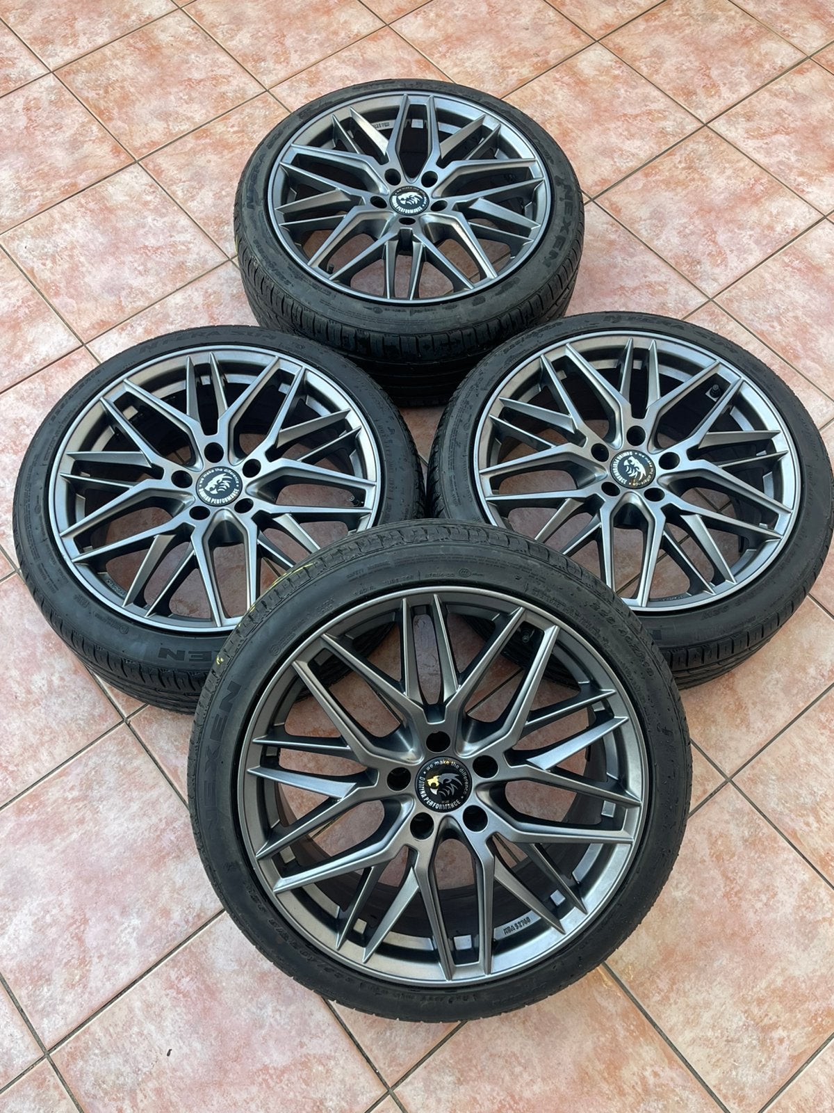 4 jantes alu + 4 pneus 18 pouces, Enlèvement