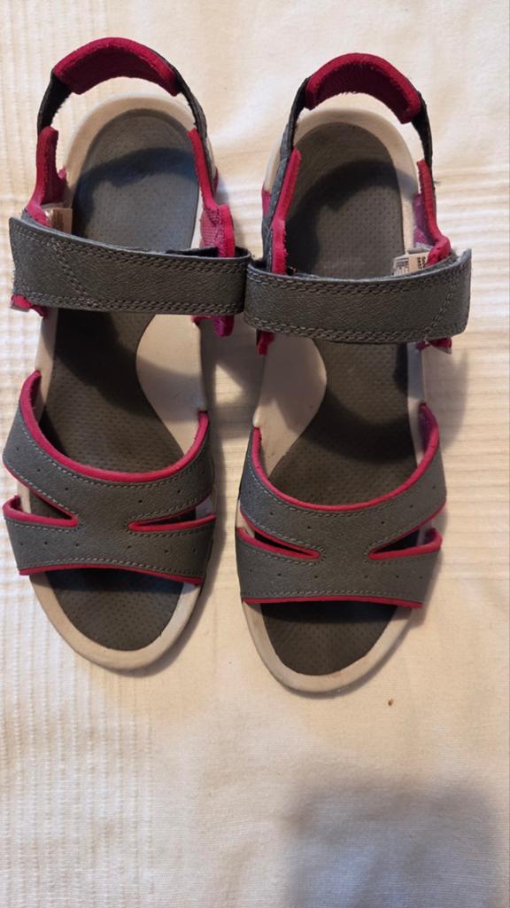 Sandales, pointure 38, Vêtements | Femmes, Enlèvement