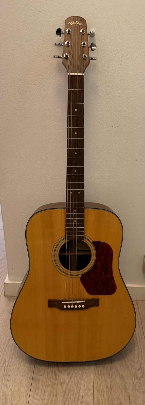 Gitaar akoestich Walden D560T, Musique & Instruments, Enlèvement, Comme neuf, Guitare Western ou Guitare Folk, Avec valise