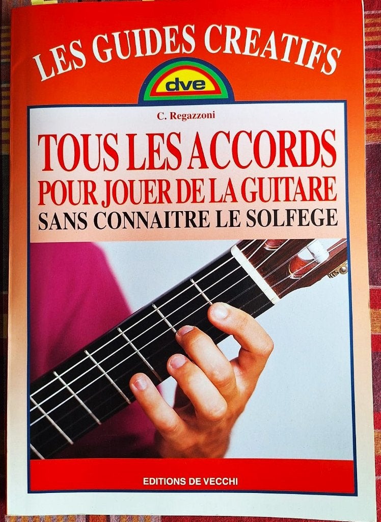 Lot de 2 livres apprentissage de la guitare - Débutant, Musique & Instruments, Enlèvement ou Envoi, Comme neuf