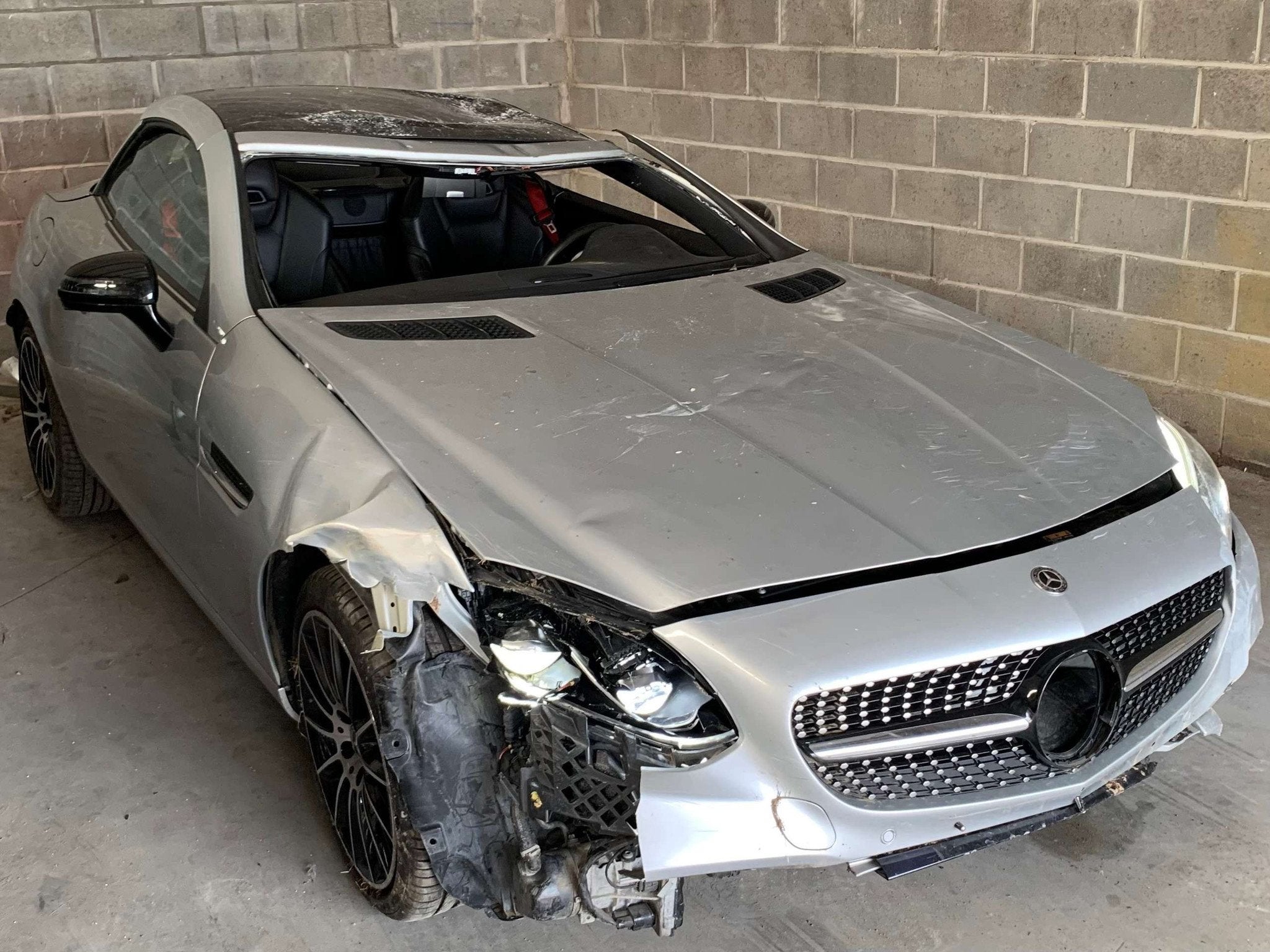 Mercedes-Benz SLC 180 MOTEUR DEMARRE / AIRBAGS OK / NON DÉC, Auto's, Mercedes-Benz, Achterwielaandrijving, Gebruikt, Euro 6, 4 cilinders