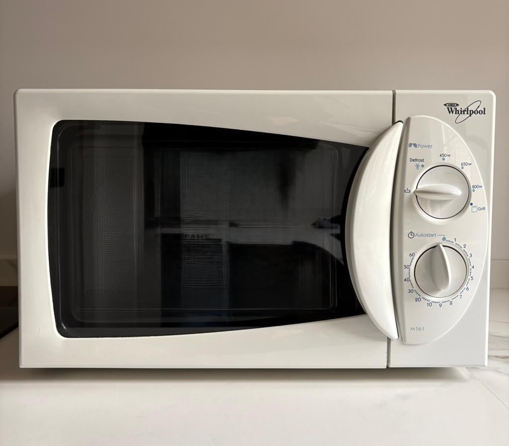 Whirlpool microgolfoven, Elektronische apparatuur, Microgolfovens, Gebruikt, Vrijstaand, Microgolfoven, 45 tot 60 cm, Grill, Draaiplateau