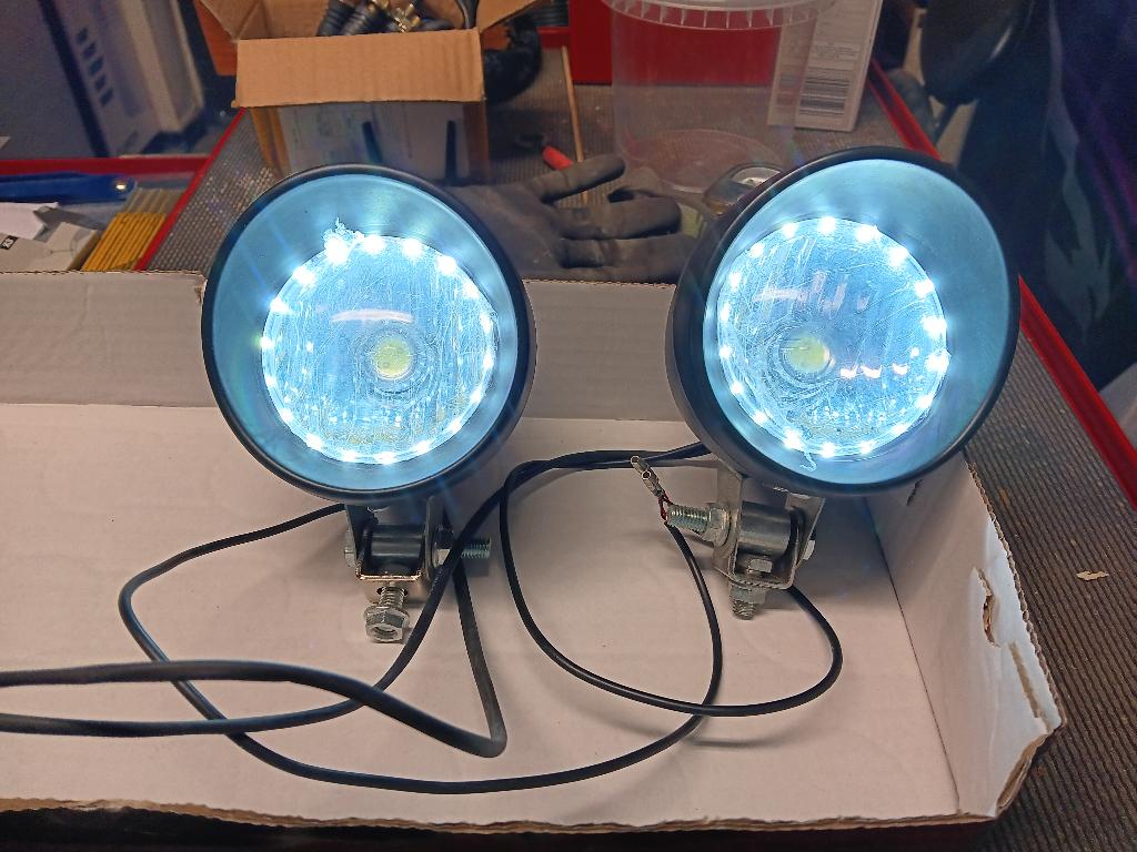 2 LED Koplampen, Ophalen, Nieuw