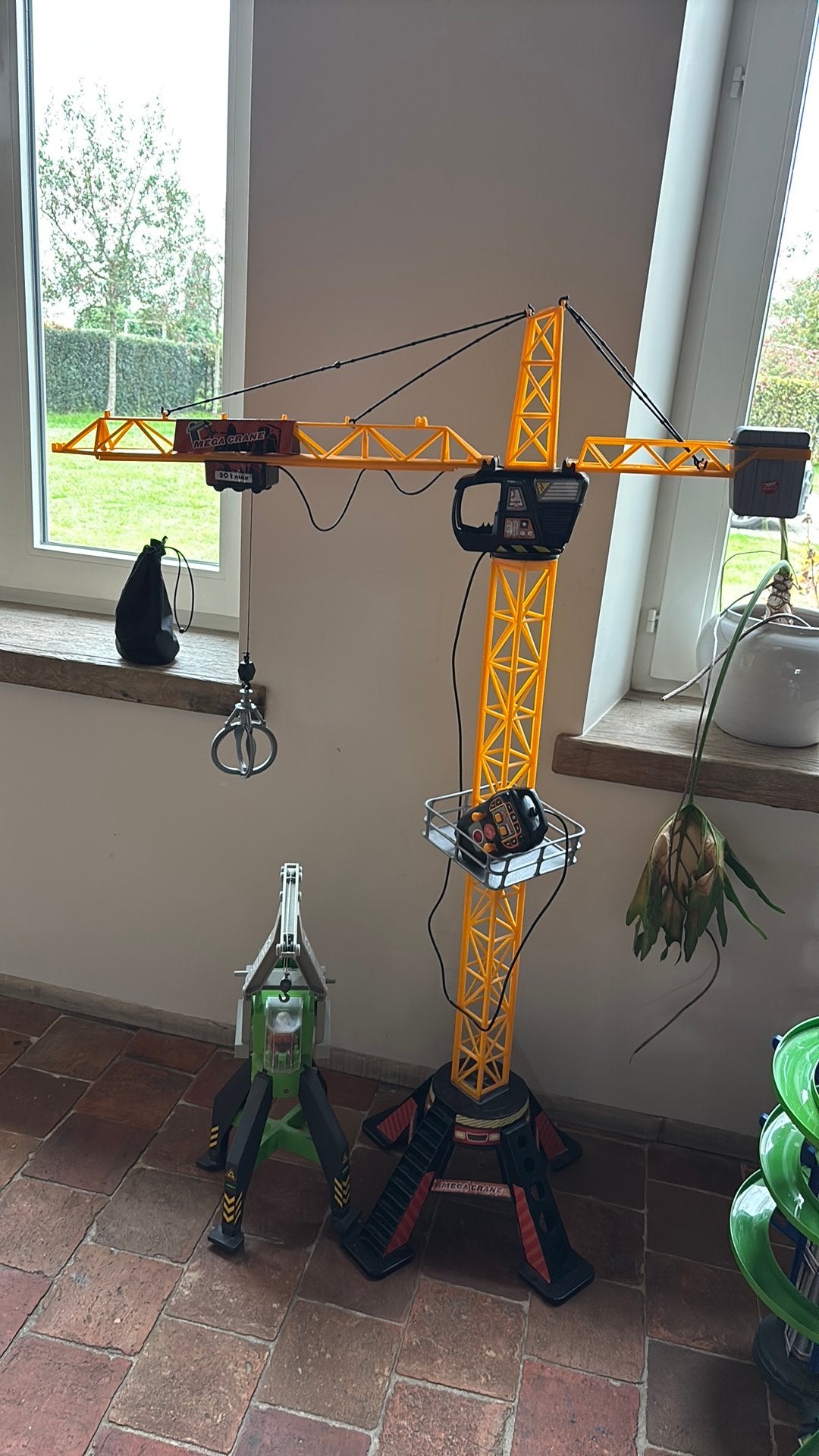 Speelgoedkranen - elektrisch met bediening, Bricolage & Construction, Enlèvement, Comme neuf, Électrique