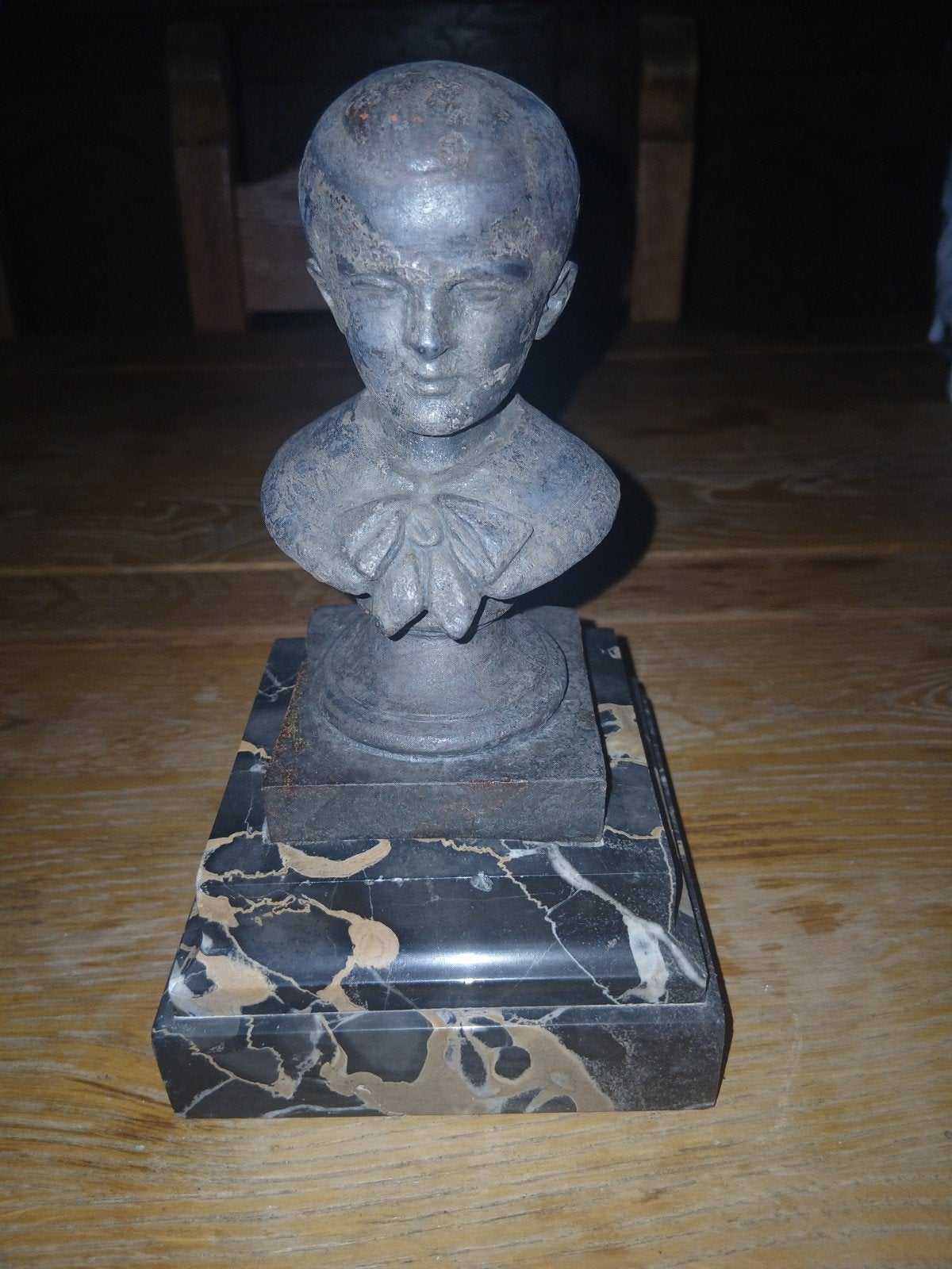 antieke bronzen buste, Enlèvement