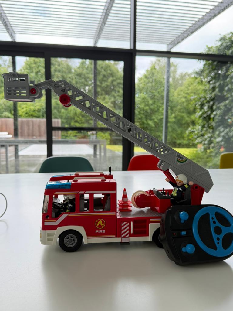 Brandweerwagen playmobil met afstandsbediening, Ophalen, Zo goed als nieuw