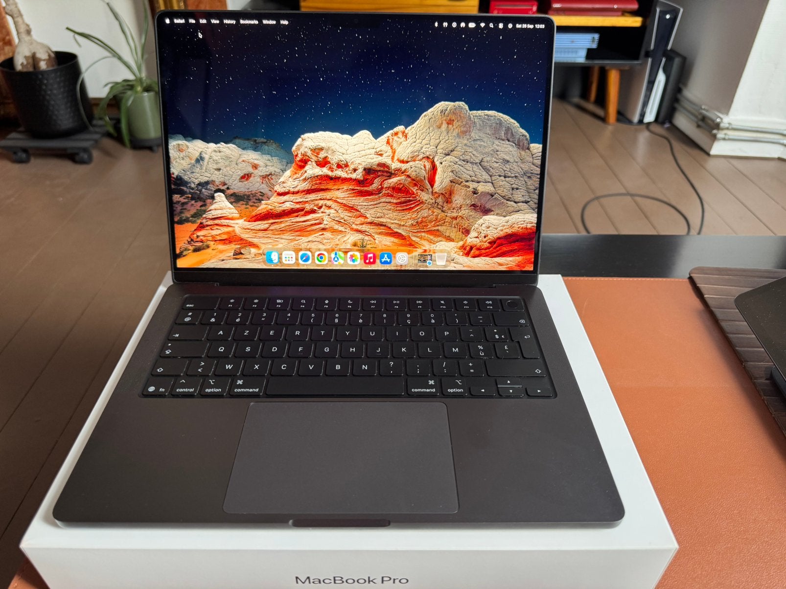 Macbook Pro M5, Informatique & Logiciels, Comme neuf, Azerty, 16 GB, Enlèvement