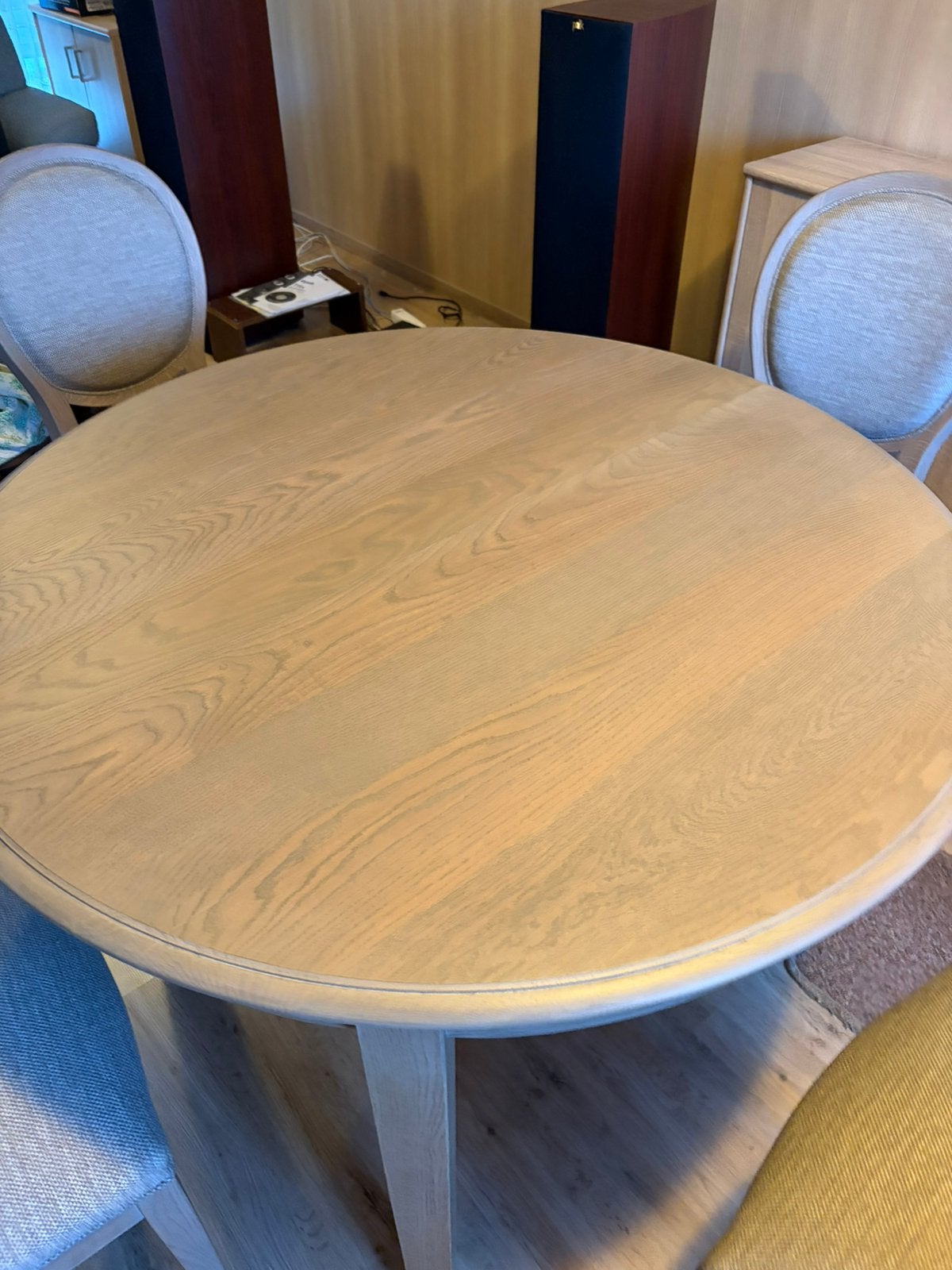 Eettafel 120 diameter , uitrekbaar tot 170 , met 4 stoelen, Ophalen, Zo goed als nieuw