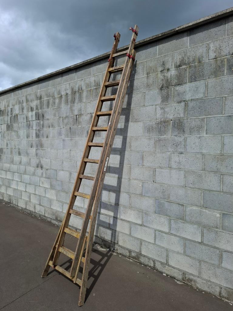 Houten 2-delige ladder 13 treden., Doe-het-zelf en Bouw, Ophalen, Gebruikt, Ladder, 2 tot 4 meter