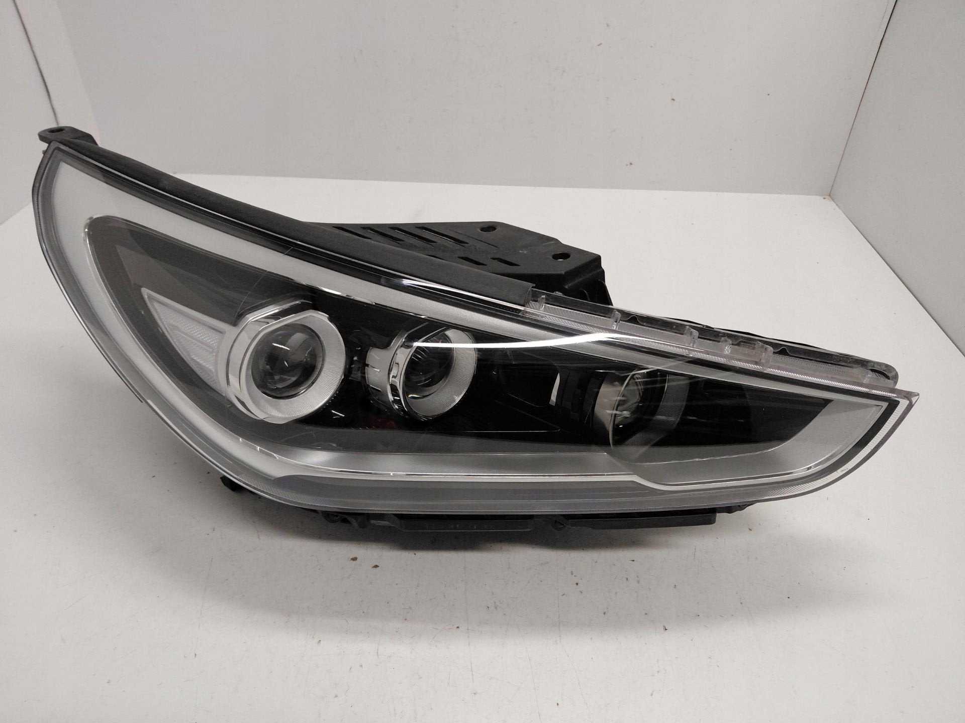 Hyundai I30 III Koplamp 92102G4100, Gebruikt, Heolleung-ro 12
06797  Seoul, Info@hyundai.com, Hyundai
