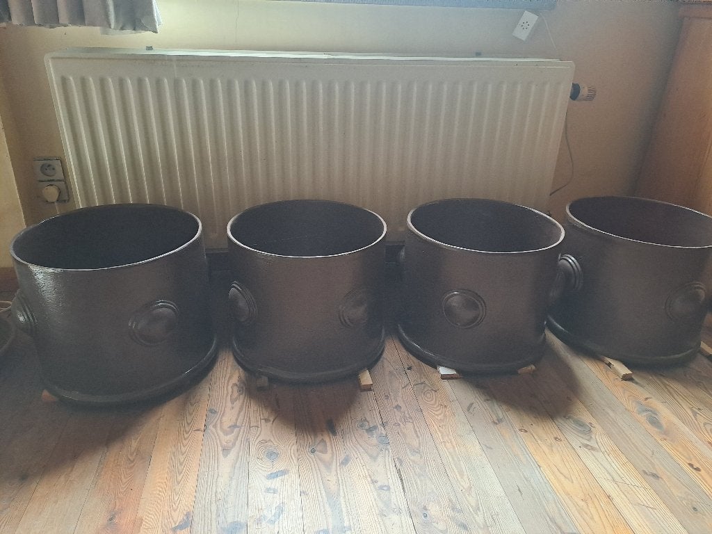 cache pot en fonte, Enlèvement, Comme neuf