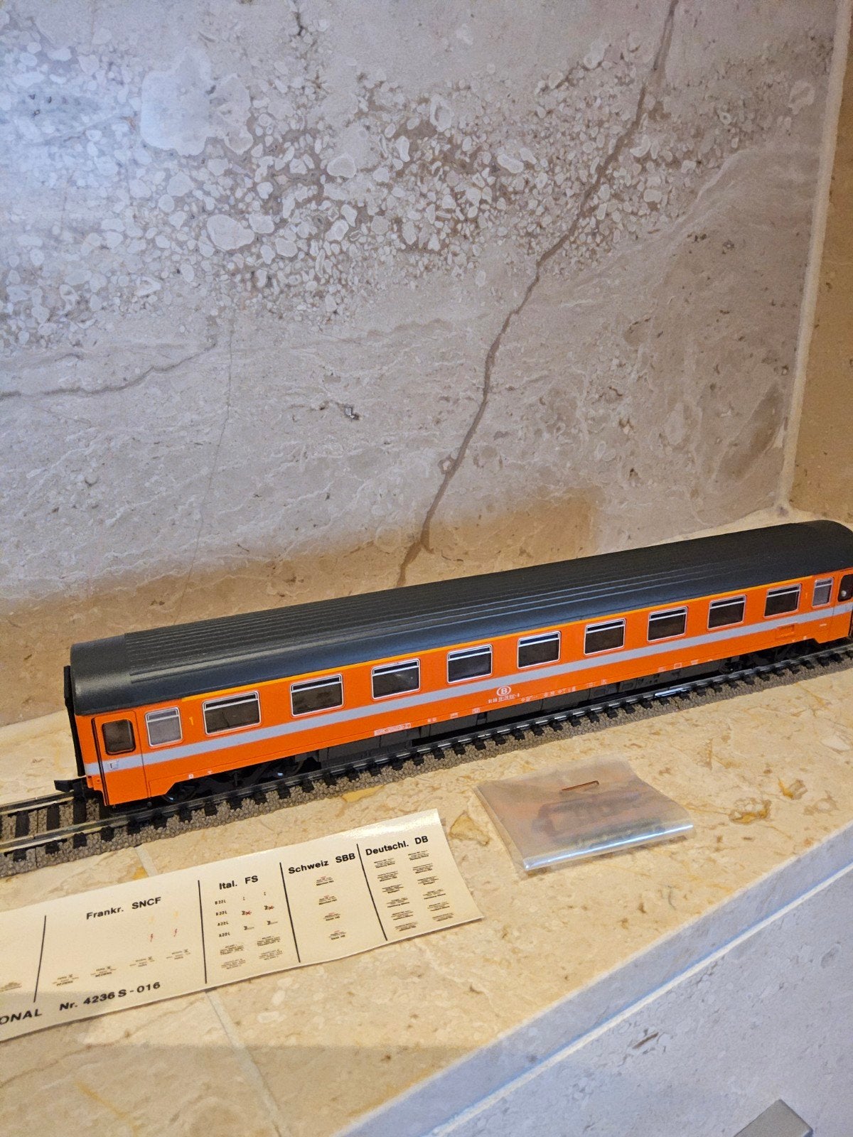 ROCCO 4236F NMBS SNCB HO, Hobby & Loisirs créatifs, Trains miniatures | HO, Analogique, Enlèvement ou Envoi, Wagon, Comme neuf