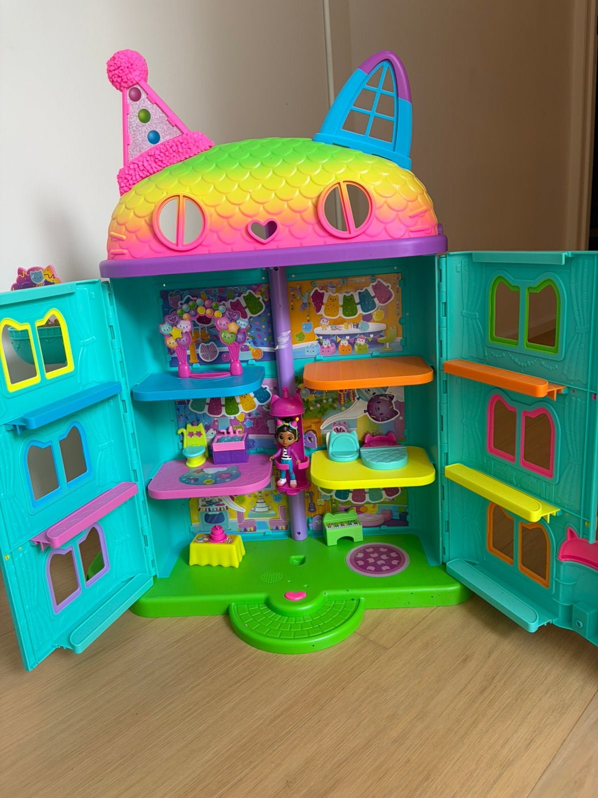Gabby’s poppenhuis, Ophalen of Verzenden, Zo goed als nieuw, Poppenhuis