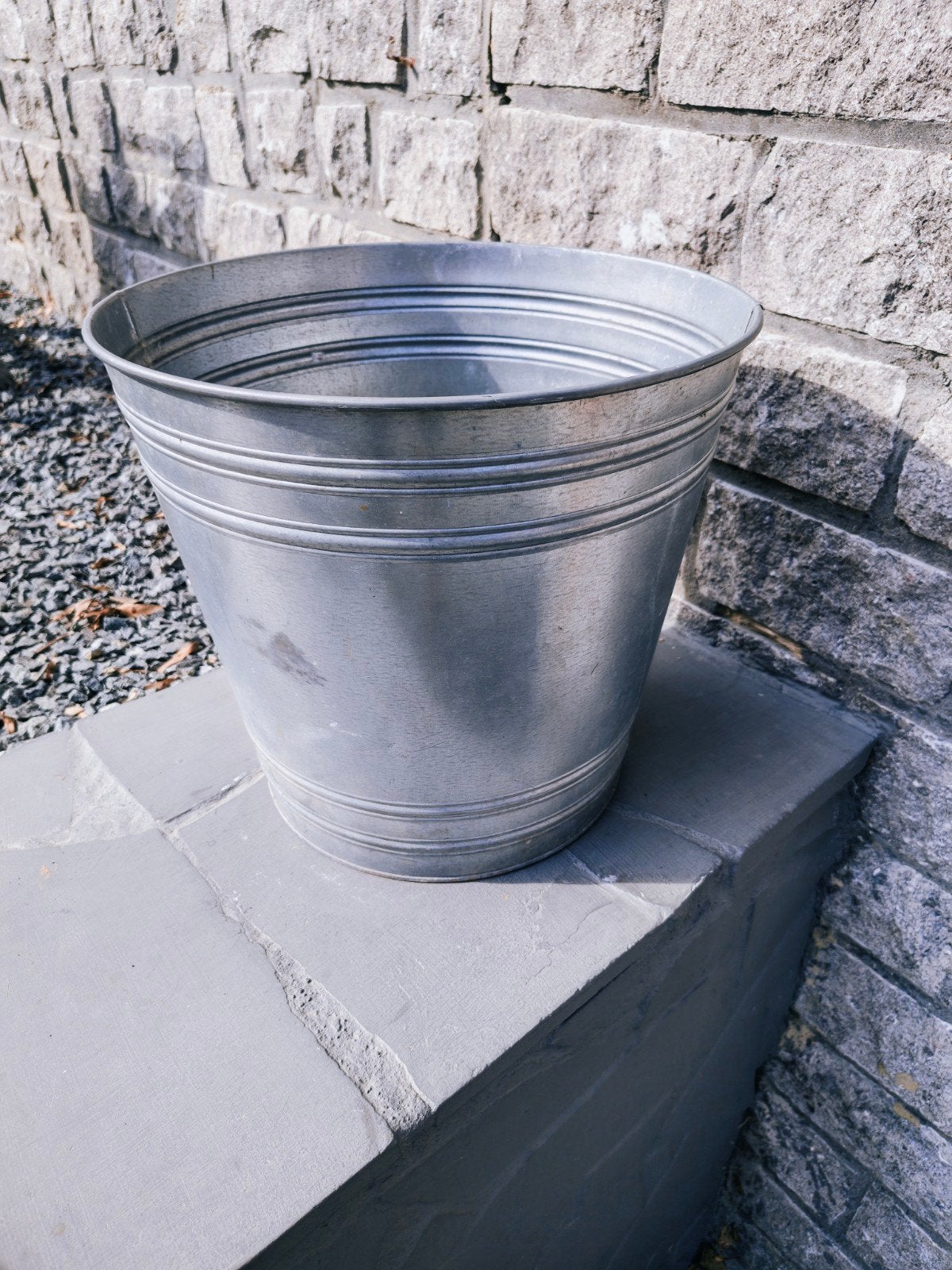 grand pot de fleurs en zinc avec trous au fond, Enlèvement ou Envoi