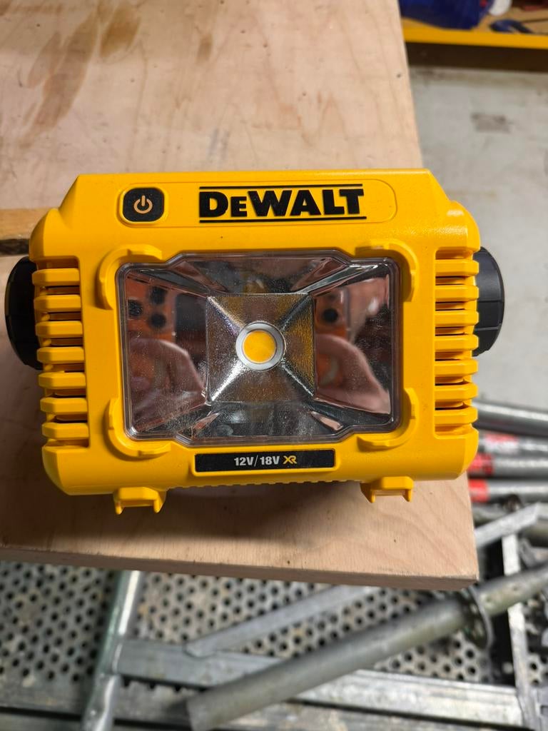 Eclairage dewalt sur batterie, Bricolage & Construction, Enlèvement, Neuf