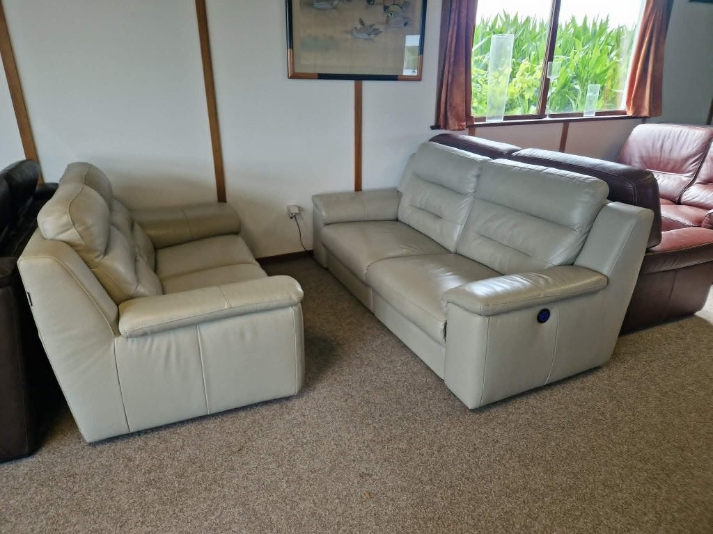TAUPE BUFFELLEDEREN SALON MET ELEKTRISCHE RELAXEN, Ophalen, Gebruikt, Leer