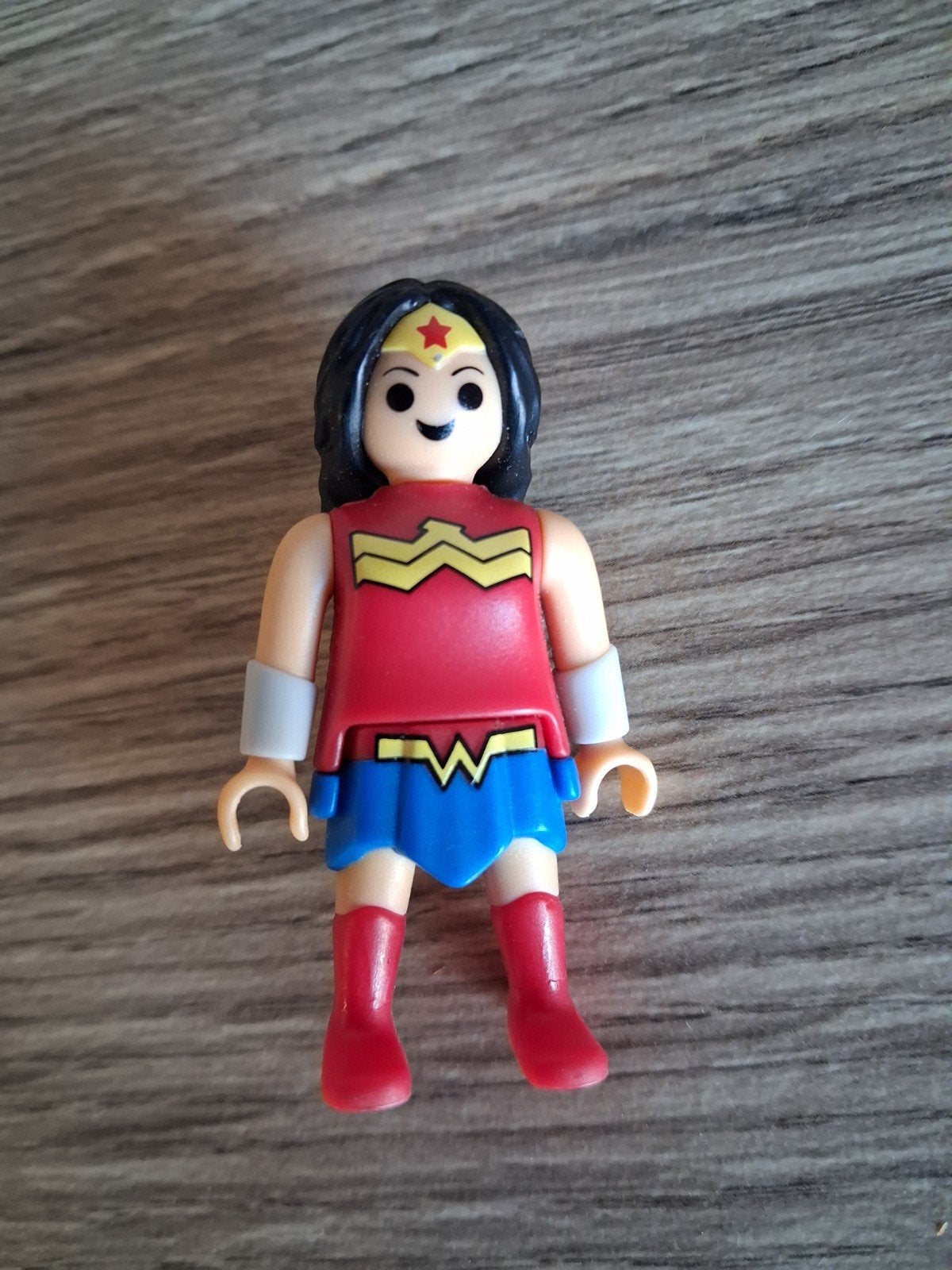 playmobil kindersurprise : Wonder Woman, Verzenden