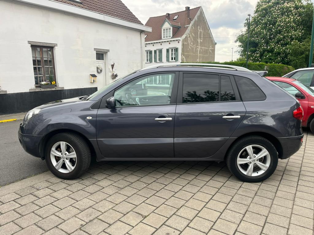 Renault koleos 2.0 dci Aut 4x4 137000 km 06/2011, Autos, Renault, Cuir, 110 kW, Entretenue par le concessionnaire, Noir