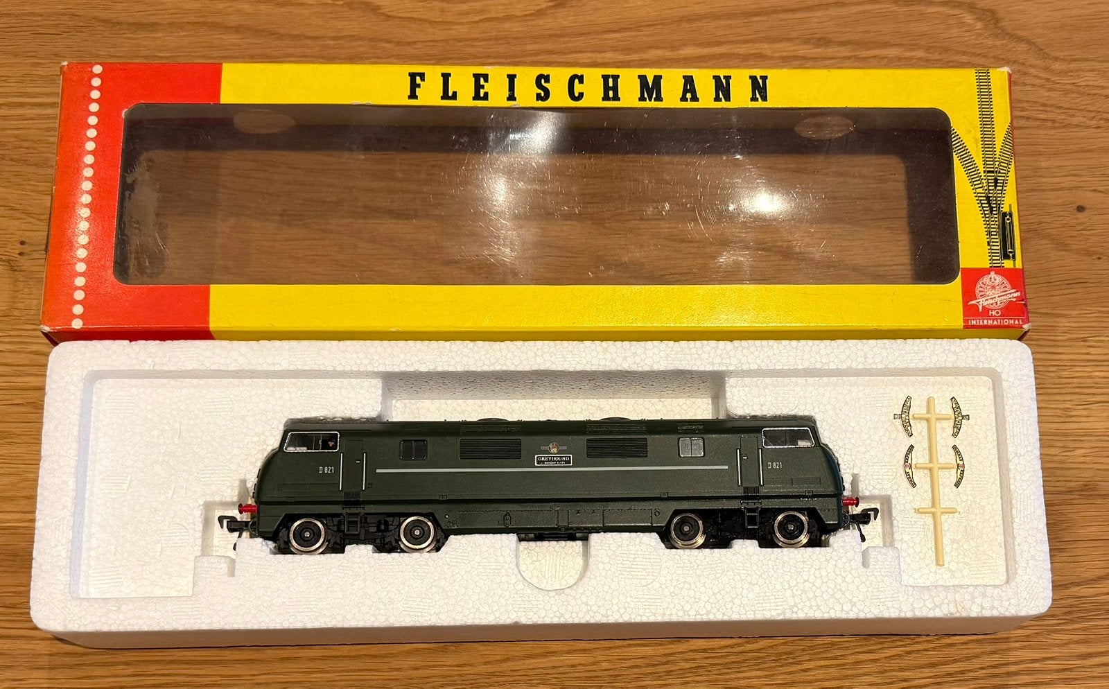 Fleischmann H0 4246 D821 “Greyhound” Warship Class – OVP, Ophalen of Verzenden, Zo goed als nieuw, Locomotief, Fleischmann