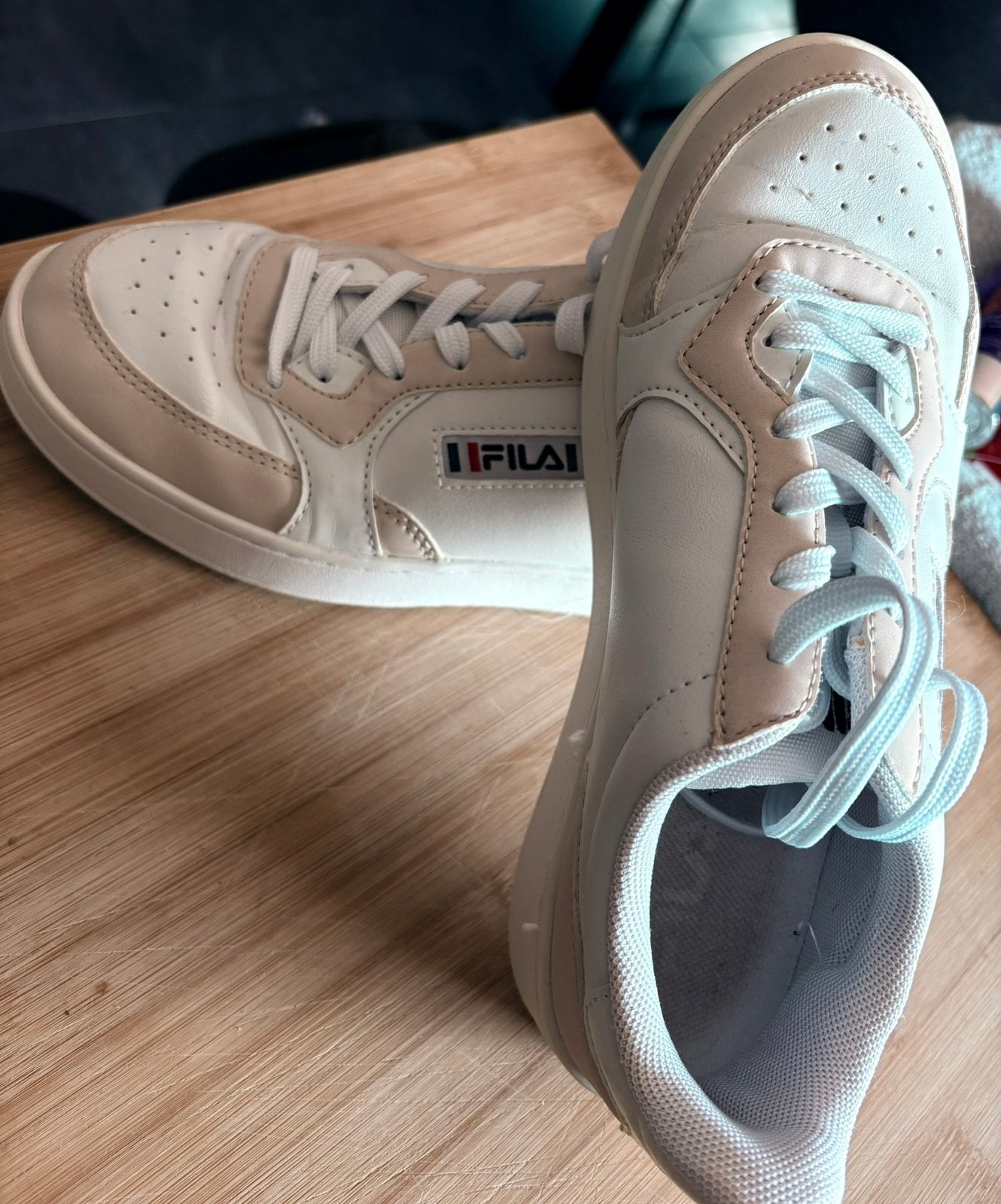 SCHOENEN OUTLET - NIEUWE SCHOENEN ! Nooit gedragen., Kleding | Dames, Ophalen, Nieuw, Overige kleuren, Sneakers