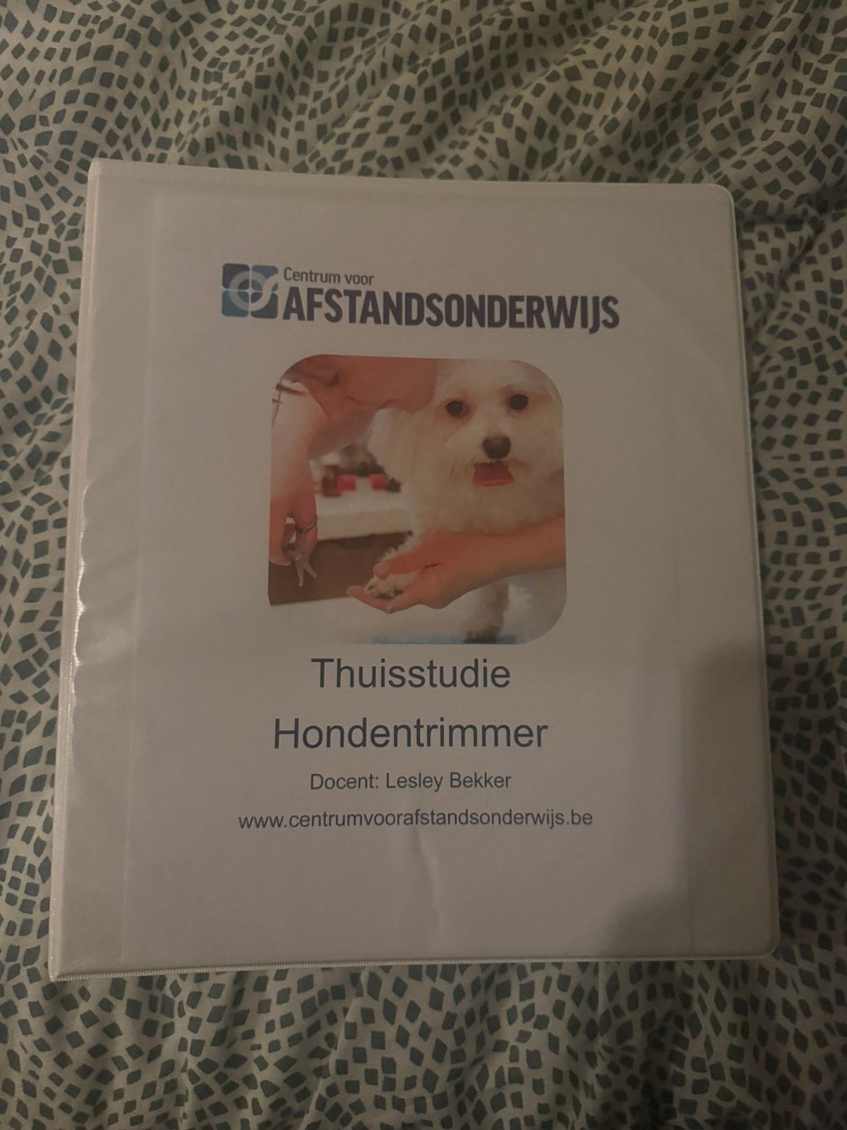 Hondentrimmer thuisstudie boek, Dieren en Toebehoren, Ophalen, Zo goed als nieuw