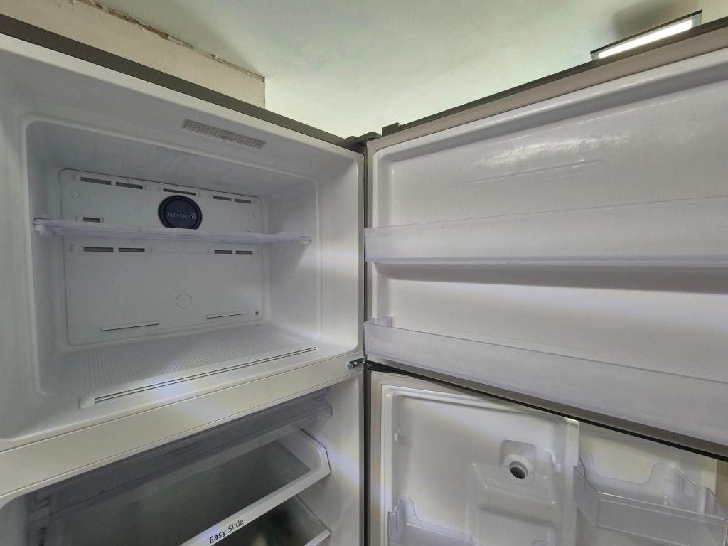 frigo-diepvries, Ophalen, 150 tot 200 liter, 60 cm of meer, Met aparte vriezer
