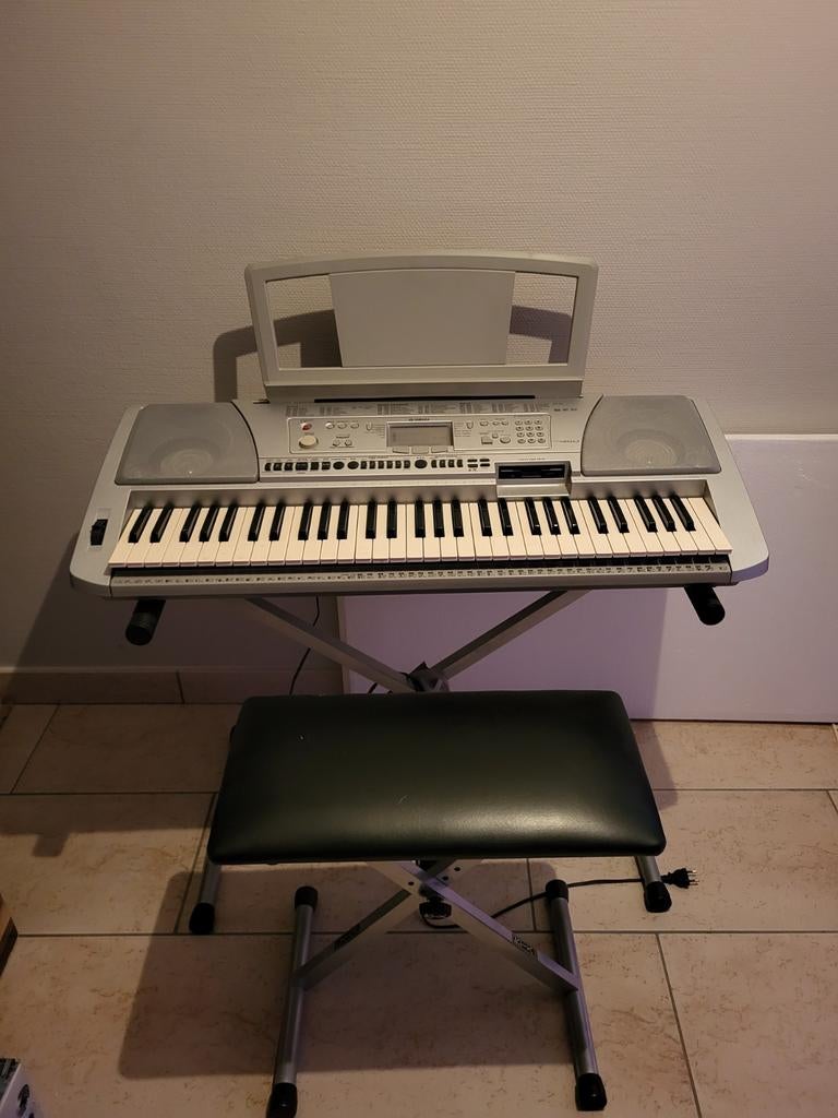 Yamaha PSR-450 keyboard + standaard + bankje, Muziek en Instrumenten, Ophalen, 61 toetsen, Yamaha
