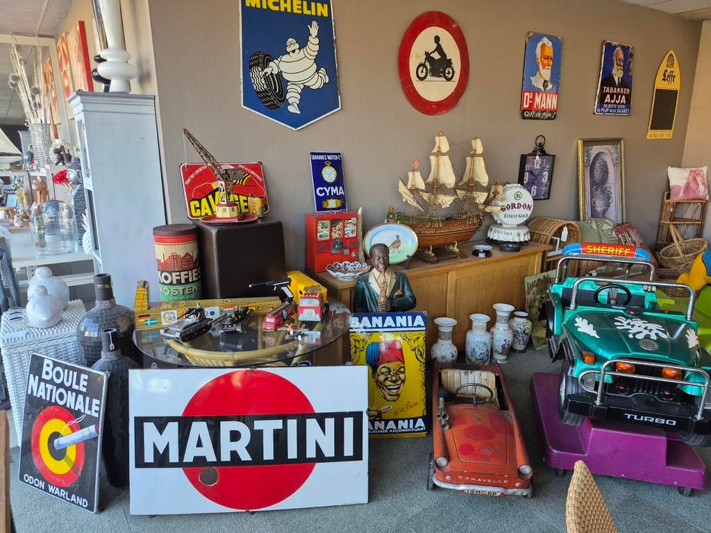 Meerdere emaille borden en oud speelgoed, Diversen, Ophalen