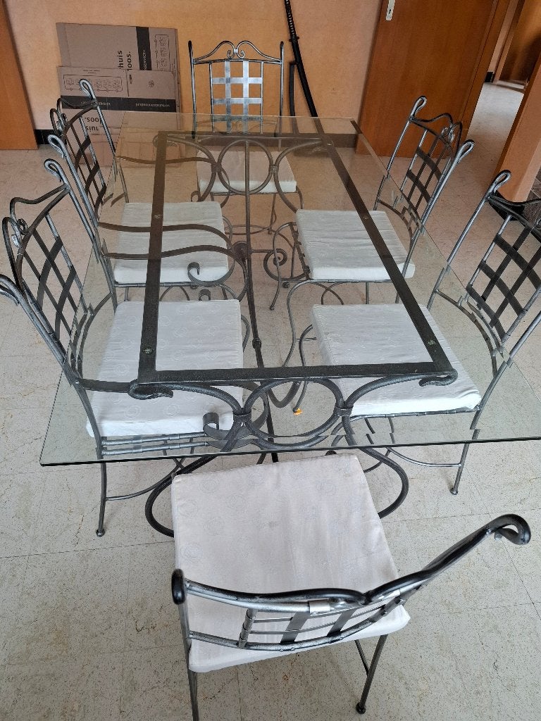 Glazen eettafel op smeedijzeren onderstel, Ophalen, 50 tot 100 cm, Zo goed als nieuw, Vijf personen of meer