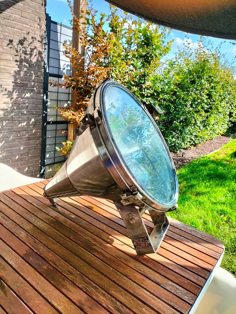 Oude scheepslamp, Ophalen