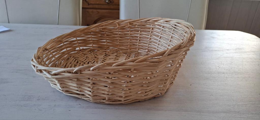 Decoratieve rieten mand/fruitschaal, Huis en Inrichting, Ophalen of Verzenden, Mand