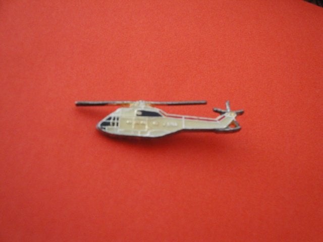 Pin Gendarmerie Puma Helikopter, Verzamelen, Ophalen of Verzenden, Zo goed als nieuw, Speldje of Pin