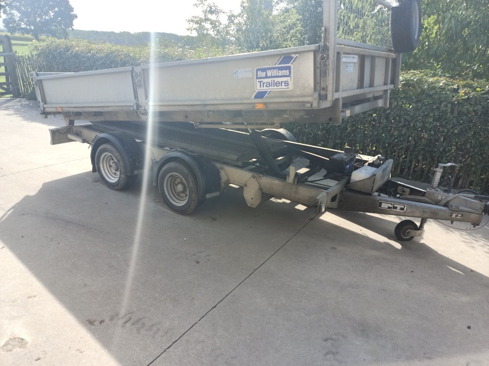 ifor Williams kipper, Enlèvement