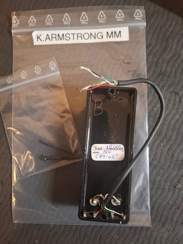 Kent Armstrong 5-snaar Musicman pickup in soapbar formaat, Musique & Instruments, Enlèvement ou Envoi, Neuf, Électrique, 5 cordes