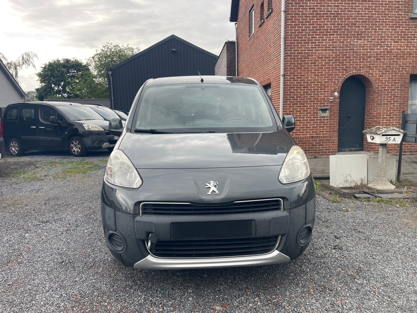 Peugeot Partner Tepee 1.6 e-HDi ,Airco, problème moteur!..., https://public.car-pass.be/vhr/ee8391bd-9560-4be5-9514-8fbf0bc78a0a