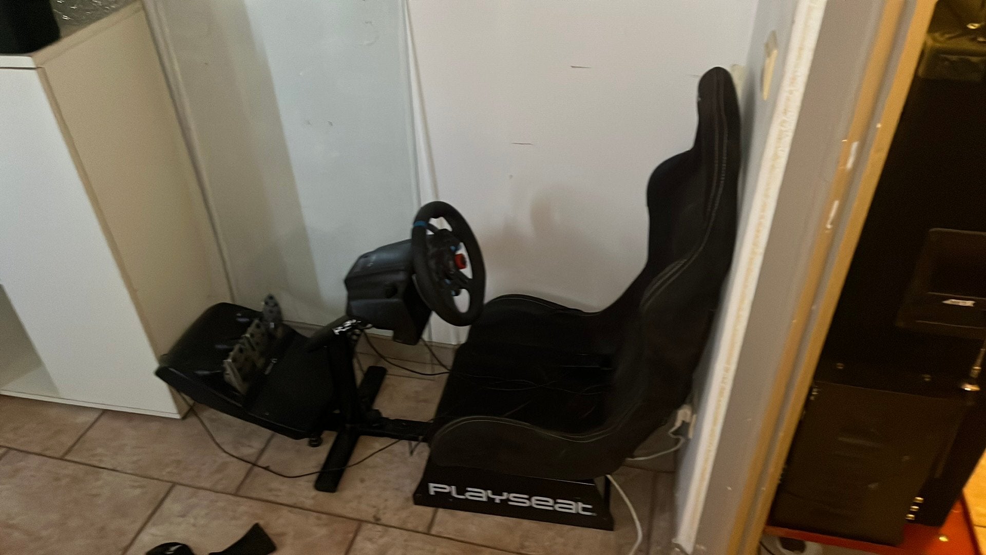 Logitec g29 driving force stuurwiel +pedalen incl wheelstand, Ophalen, Zo goed als nieuw