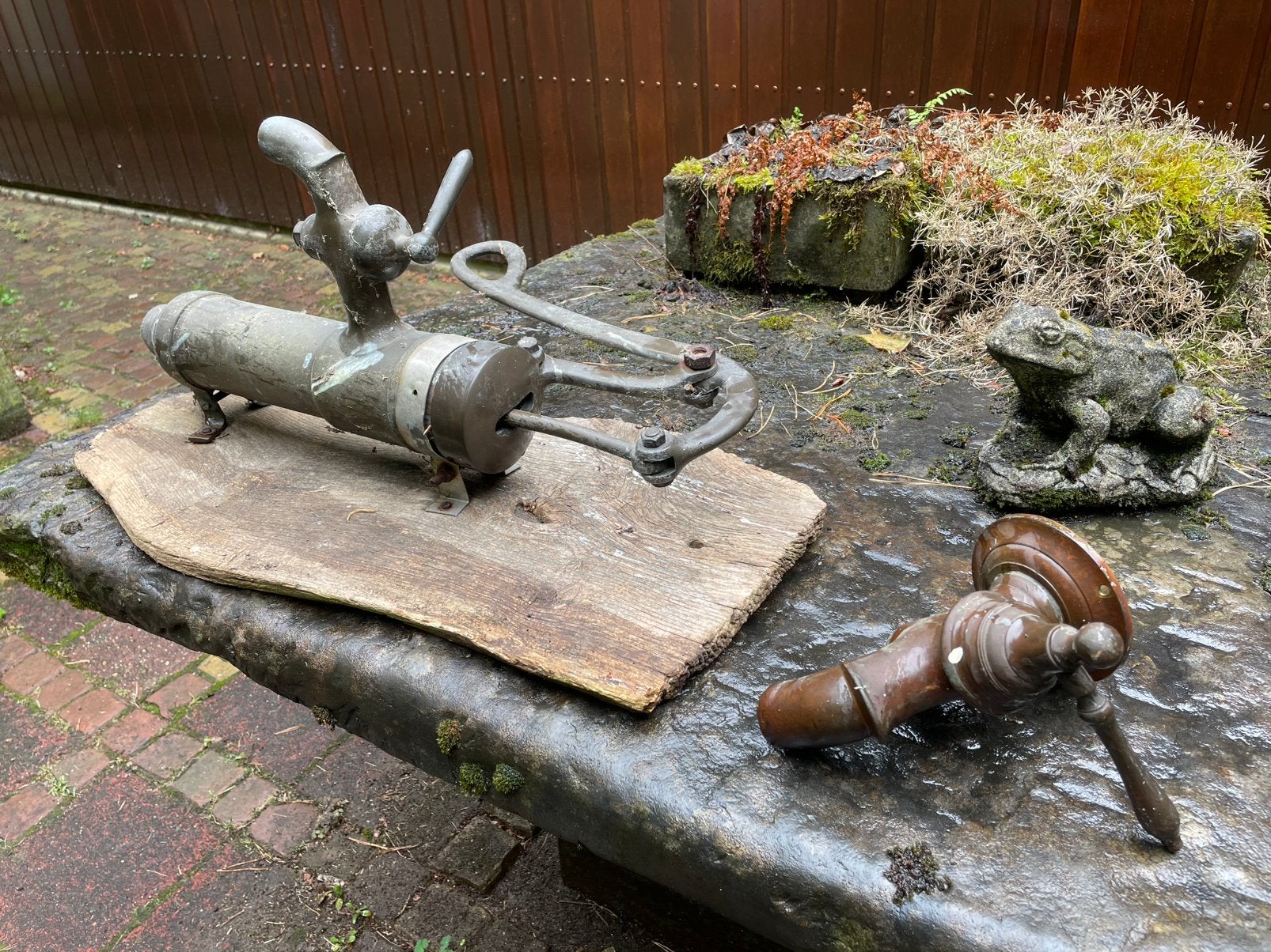1x  koper pomp met kraan en 1x koper kraan, Ophalen