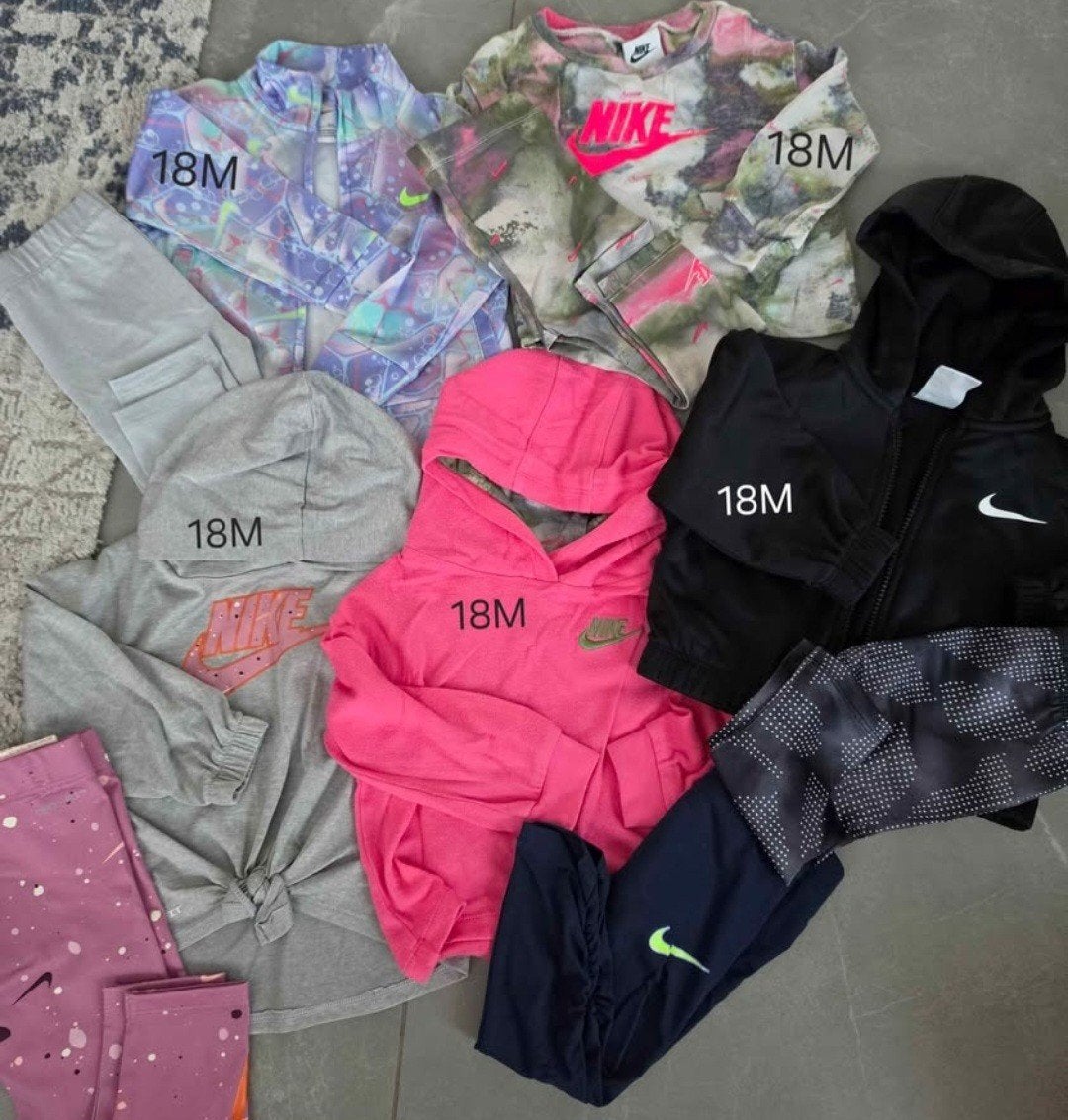 Meisjes kleren, Enlèvement